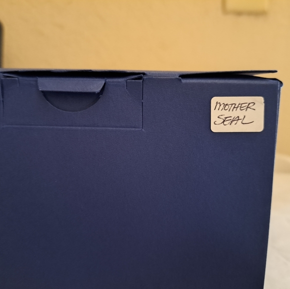 Swarovski crystal mother sea lions 7661 NR 000 007 - Picture 5 of 10